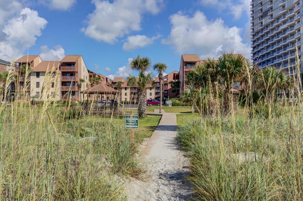 Cabana Section Of Myrtle Beach Awesome Ocean View From The Front,Exercise Trail,Pool,Shower Outside Villa Exterior photo