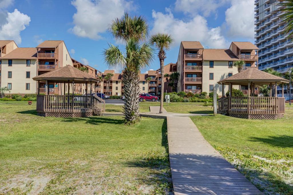 Cabana Section Of Myrtle Beach Awesome Ocean View From The Front,Exercise Trail,Pool,Shower Outside Villa Exterior photo